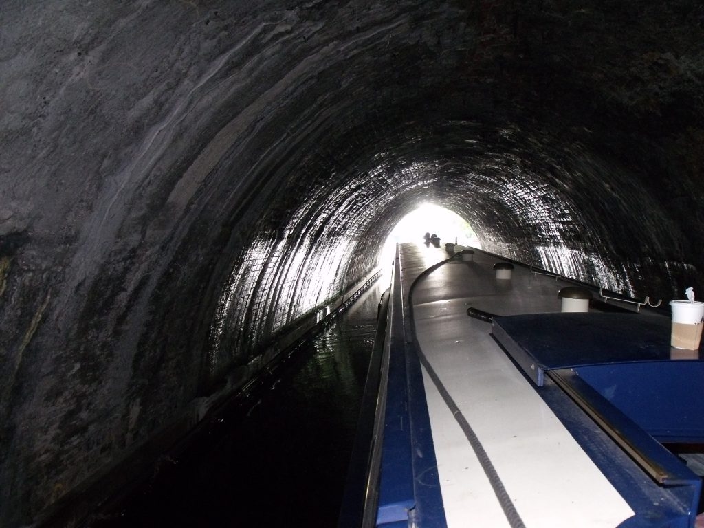 Narrowboat leaving Islington Tunnel